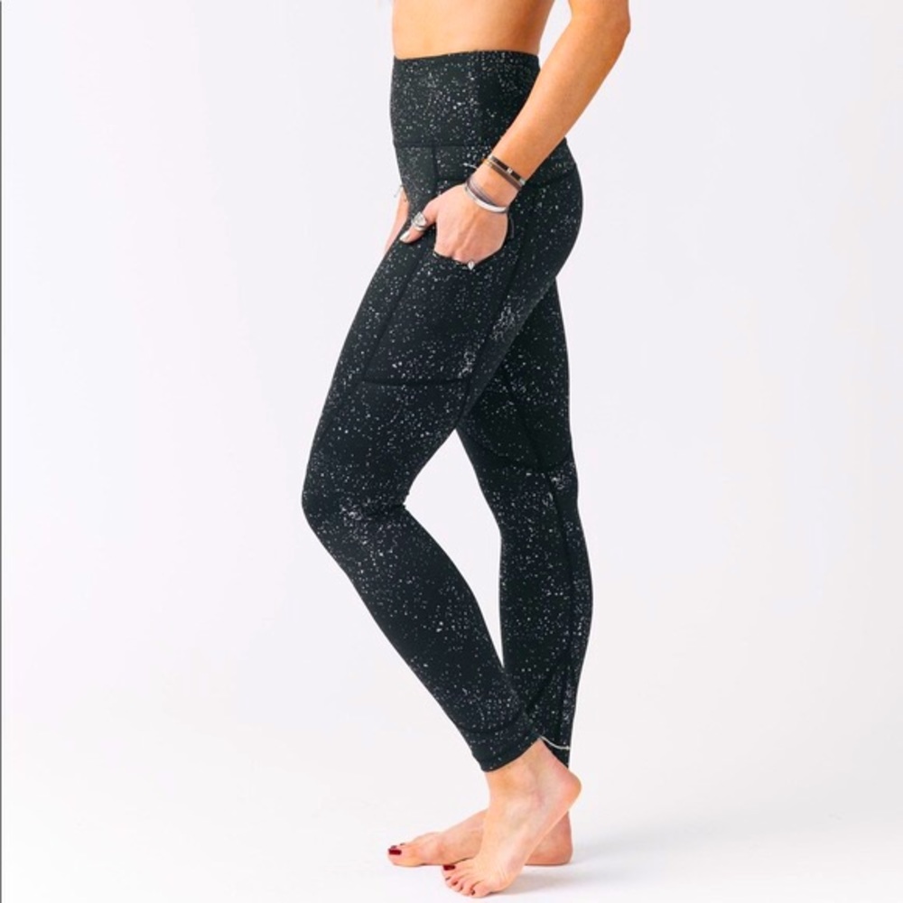 ZYIA Black Reflective Pocket 7/8, 24” Leggings